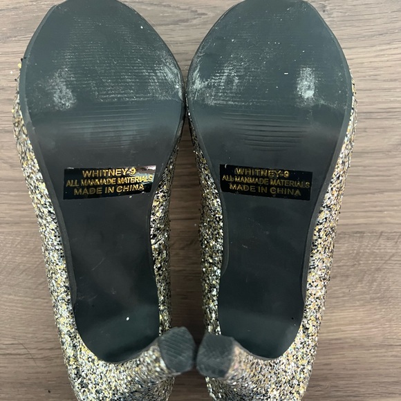 GLITTER Open Toe, High Heel, Gold, Silver and Black.  Size 7.5.  Original box! - Picture 6 of 9